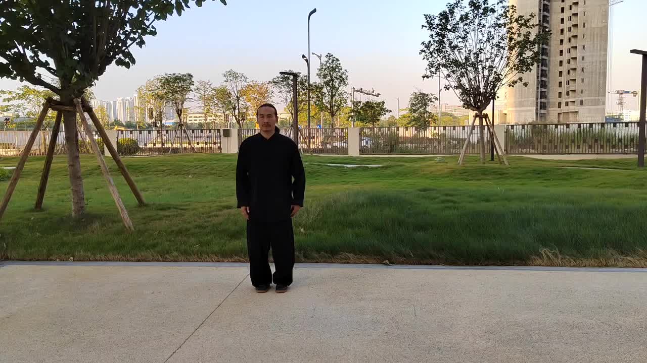 22、第一段正背面示范